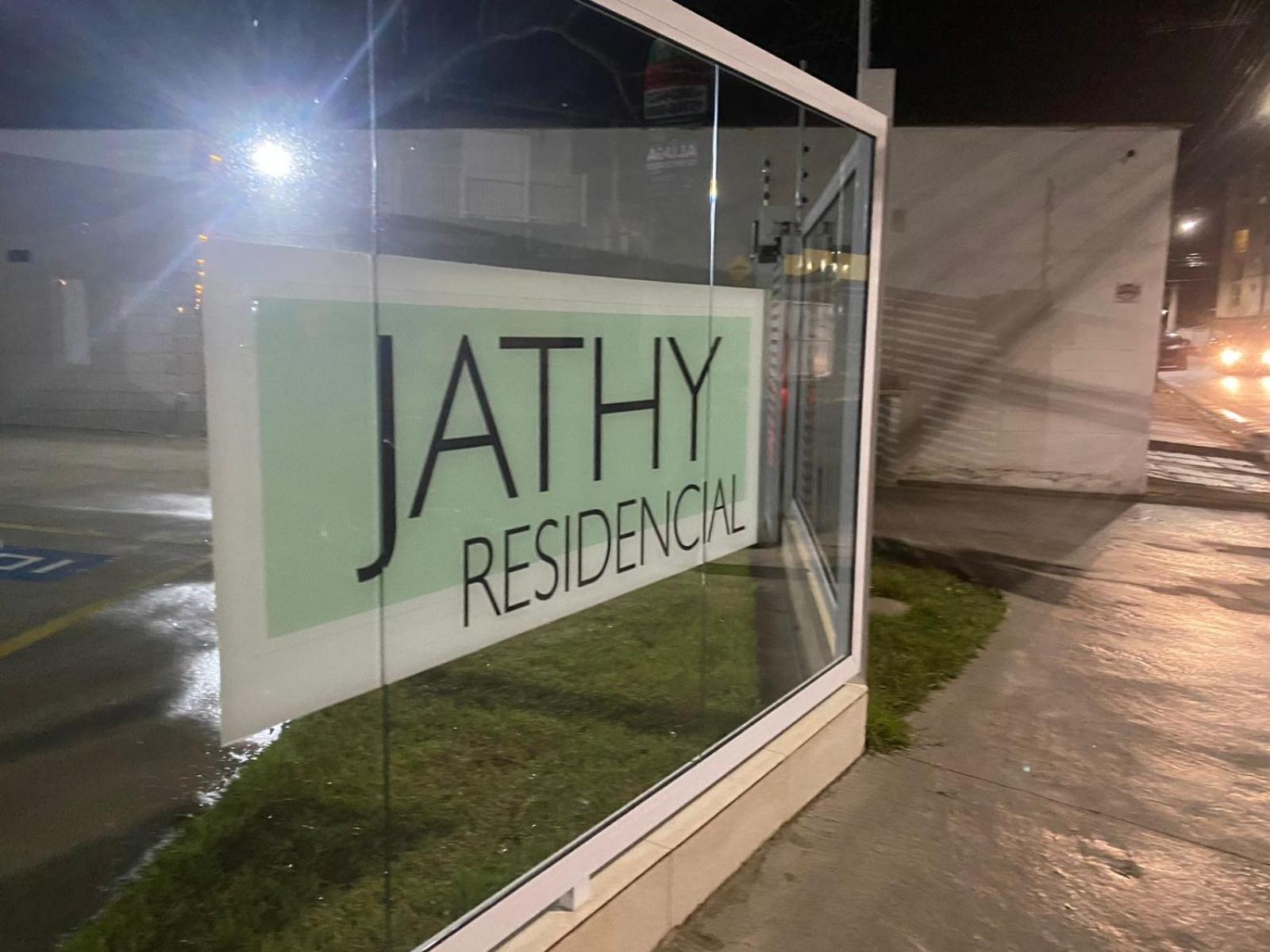 Apartamento Lindo Ap - Centro- Piscina, Churrasqueira Gourmet, Maquina Lava E Seca E Wifi -edificio Jathy *